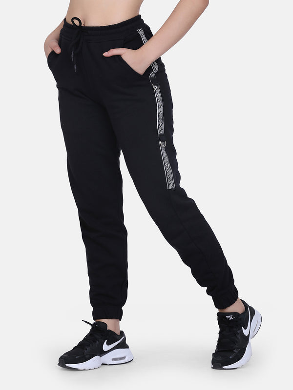 Women Solid Track Pant- Black